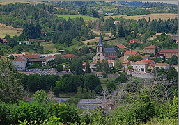 Vue du village Saint Alban-les-Eaux